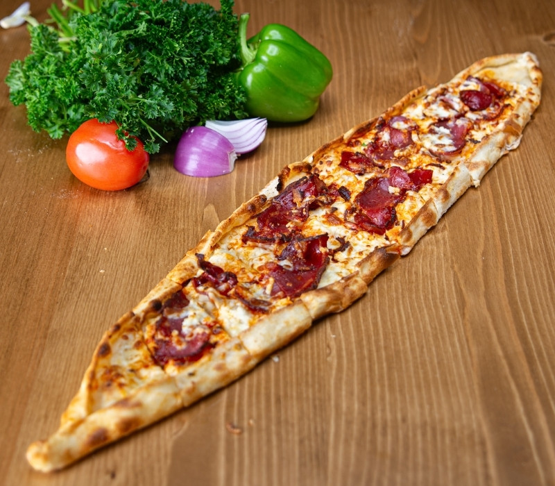 Pastirmali Pide