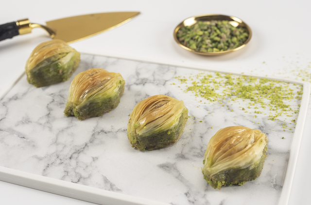 Midye Baklava